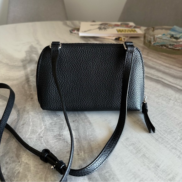 Marc Jacobs Pebble Leather Small Crossbody Bag - Picture 4 of 10